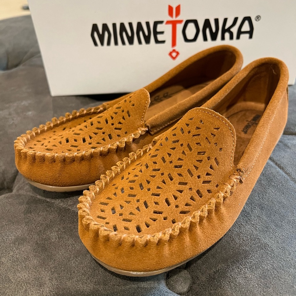 Minnetonka Sophia Moccasins Brand New in Box